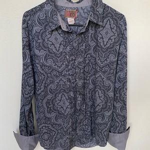 Men’s stylish long-sleeve casual button down